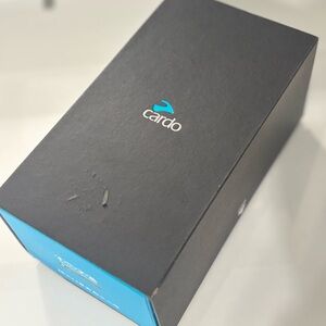Cardo Black and Blue Box